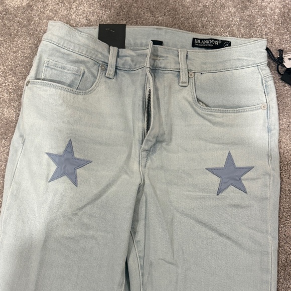 NEW WITH TAGS Blank NYC Star Jeans - Picture 3 of 5
